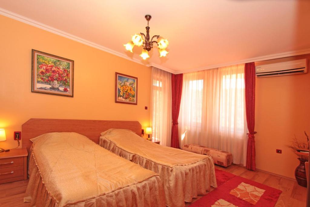 Family Hotel Silvestar Veliko Tarnovo Extérieur photo